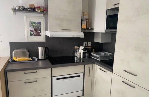 Juan-les-Pins Condominio | Apartment cosy with terrace, 200m from the sandy beaches, wifi