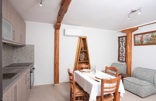 Vournikas Apartamento | Apartment 'Cosy' with Wi-Fi and Air Conditioning