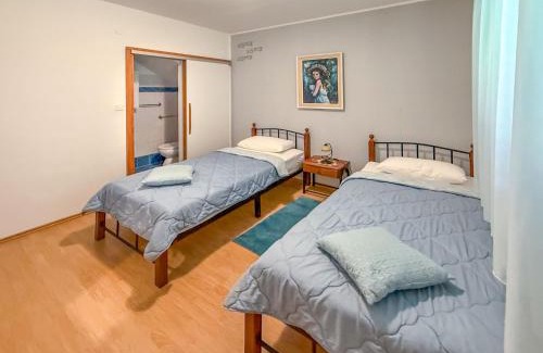Rakalj Apartamento | Apartment Cvjetko by Interhome