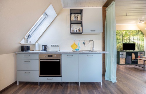 Flegessen Apartamento | Apartamento 'Ferienwohnung Panoramablick' con terraza privada, jardín compartido y Wi-Fi