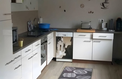 Flegessen Apartamento | Apartamento 'Schöne Offene' con Terraza Privada y Wi-Fi