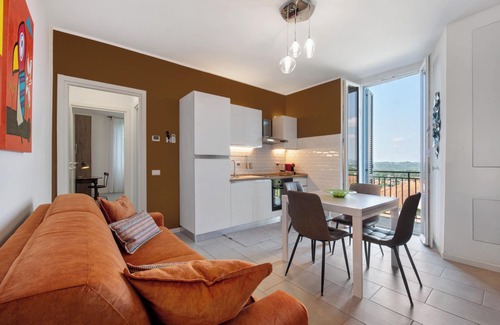 Senna Comasco Apartamento | Apartamento 'Diamond House Holiday' con Vista a la Montaña, Wi-Fi y Aire Acondicionado