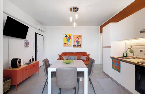 Senna Comasco Apartamento | Apartamento 'Diamond House Holiday' con Vista a la Montaña, Wi-Fi y Aire Acondicionado
