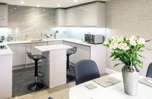 Pagham Cabaña | Apartment Eight at Barton Manor - UK39563