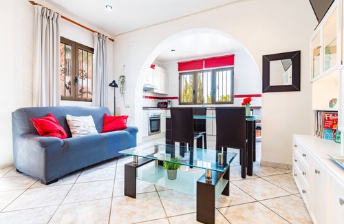 Alcossebre Apartamento | Apartamento 'El Gecko' con vistas al mar, Wi-Fi y aire acondicionado