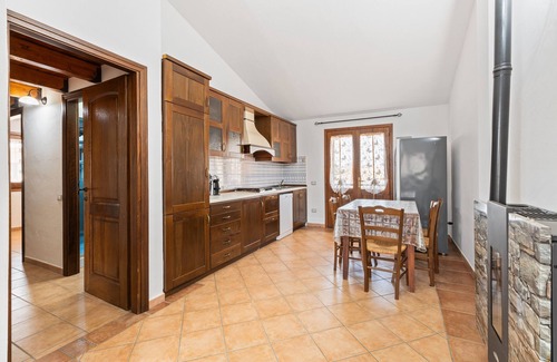 Terralba Apartamento | Apartamento 'Elena' con jardín privado, balcón y aire acondicionado