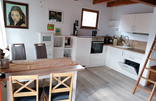 Tiefenbronn Apartamento | Apartamento 'Emmaus' con jardín compartido y Wi-Fi