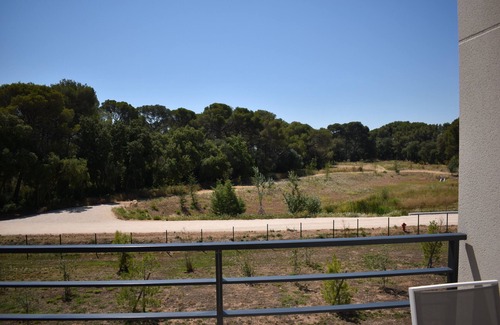 La Londe-les-Maures Apartamento | Apartment for 3 people in Chateau Vert with swimming pool