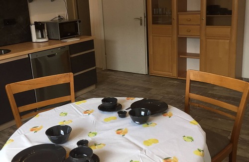 Horb am Neckar Apartamento | Apartment 'Ferienappartment Trixi' with Shared Terrace and Wi-Fi