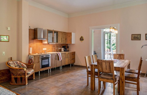 Krakow am See Apartamento | Apartamento 'Ferienwohnung 10 - Barrierefrei' con terraza privada y jardín compartido