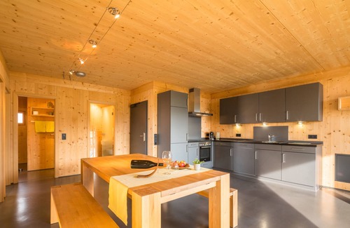 Auggen Apartamento | Apartamento 'Ferienwohnung Chardonnay' con piscina compartida, jardín compartido y Wi-Fi
