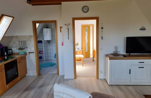 Pellworm Apartamento | Apartment 'Fewo Ankerplatz' with Shared Garden, Balcony and Wi-Fi