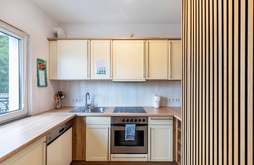 Neuwied Apartamento | Apartamento 'Fewo Mit Terasse Neuwied Koblenz' con terraza privada, balcón y Wi-Fi