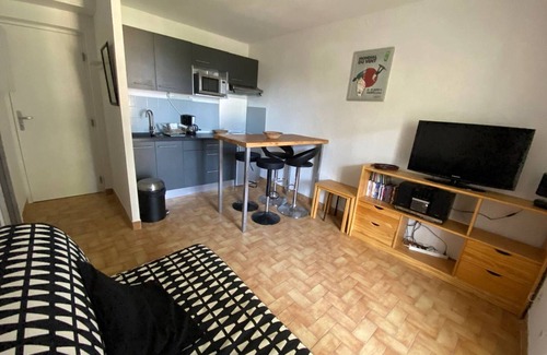 La Franqui Apartamento | Apartamento para 4 pers, cerca de la playa, parking, terraza, tiendas cercanas