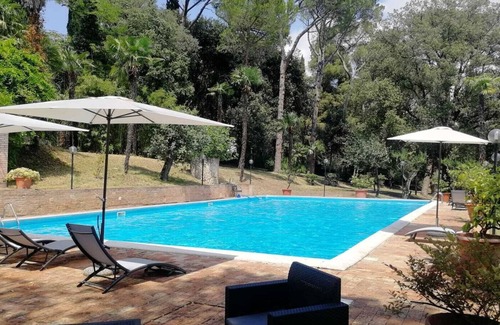 Treia Casa | apartamento para 6 personas en masía Villa Luzi