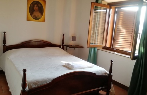 Treia Casa | apartamento para 6 personas en masía Villa Luzi