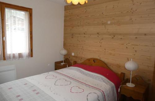 Saint-Jean-de-Sixt Apartamento | Apartment for 4 in the center of the village