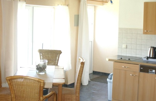 Putbus Apartamento | Apartment for max. 5 people in nature and yet central garden and pool