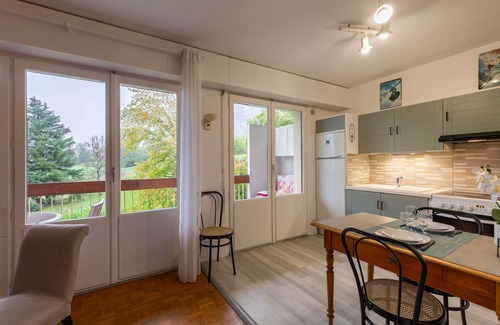 Collonges-sous-Saleve Apartamento | Apartamento 'Le Grand Salève' con balcón y Wi-Fi