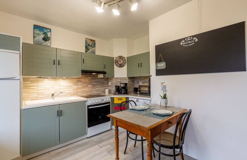 Collonges-sous-Saleve Apartamento | Apartamento 'Le Grand Salève' con balcón y Wi-Fi