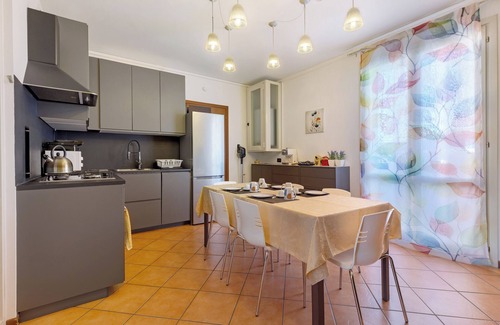 Rovato Apartamento | Apartamento 'Franciacorta' con Vista a la Montaña, Wi-Fi y Aire Acondicionado