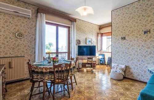 Laigueglia Apartamento | Apartment Garden an Seaview by Interhome