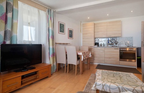 Deggenhausertal Apartamento | Apartamento 'Gartenwohnung' con vistas al lago, terraza privada y Wi-Fi