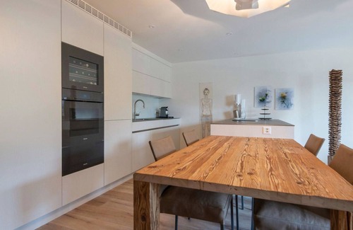Schoenried Apartamento | Apartamento Grace by Interhome