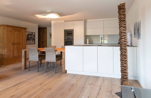 Schoenried Apartamento | Apartamento Grace by Interhome