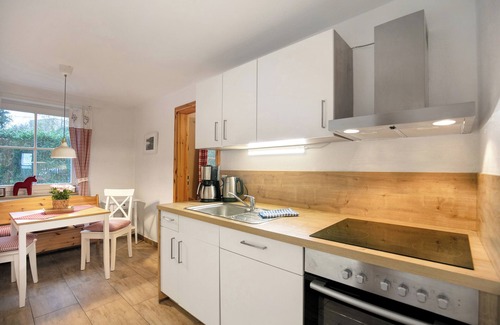 Herzfelde Apartamento | Apartamento 'Haus Am See - Zur Blauen Tür' con vistas al lago, terraza privada y Wi-Fi