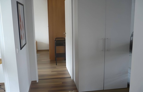 Brunsbuttel Apartamento | Apartment 'Haus Erika' with Shared Terrace, Shared Garden and Wi-Fi