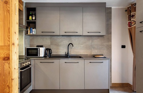 Cogne Apartamento | Apartamento 'Herbetet - 4061 Maison Gerard' con vistas a la montaña, jardín compartido y Wi-Fi