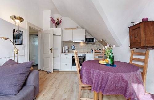 Brodersdorf Apartamento | Apartamento 'Hof Voege Ferienwohnung 3' con jardín compartido y Wi-Fi