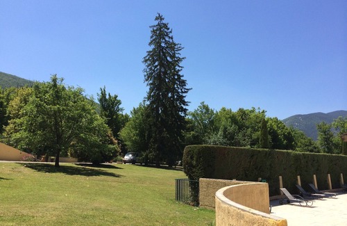 Montbrun-les-Bains Apartamento | Apartamento en Rhone Alpes cerca de esquí