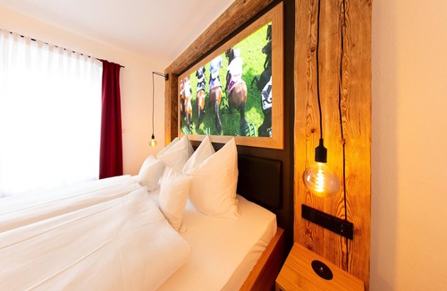 Ebersberg District Apartamento | Apartment "Im Hotel Bichler 103" with Balcony & Wi-Fi