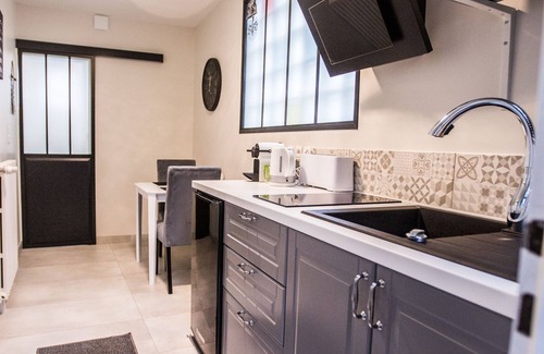 Bain-de-Bretagne Casa | Apartamento en una finca con SPA privado y piscina climatizada.