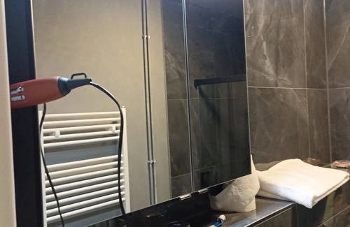 Panketal Apartamento | Apartamento En Un Hotel "Hotel Zur Panke Wohnung 3" Con Terraza Privada Y Wi-Fi