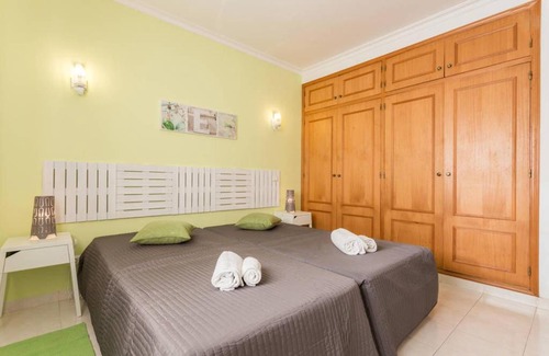 Areias de Sao Joao Apartamento | Apartment in Albufeira