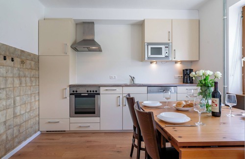 Kotschach-Mauthen Apartamento | Apartment in detached house near the ski resort