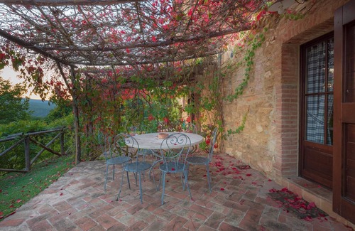 Simignano Cabaña | Apartment in Chianti with pool ID 457