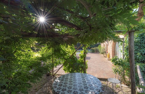 Simignano Cabaña | Apartment in Chianti with pool ID 457