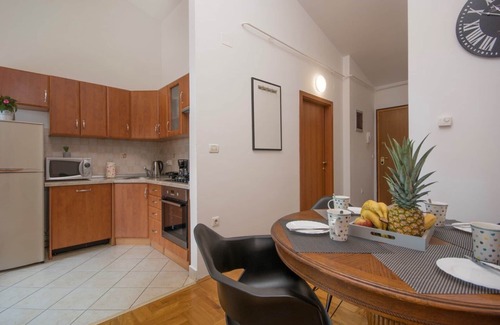 Pula Apartamento | Apartment in city center with sea view