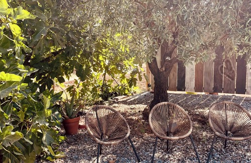 Sollies Pont Casa | Apartment in high Villa near the center