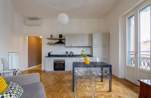 Porta Venezia Apartamento | Apartment in Historic Building- Porta Venezia
