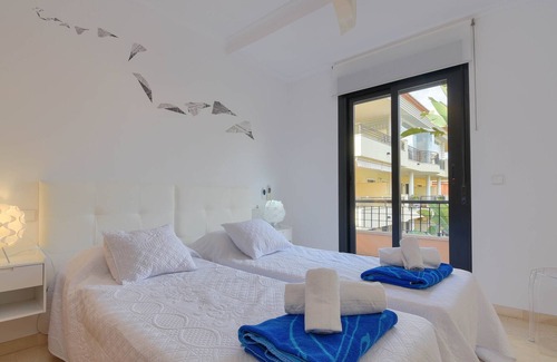Platja de l'Arenal Apartamento | Apartment in Javea, on the Costa Blanca, Spain with communal pool for 6 persons