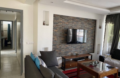 Dakar Condominio | Apartamento en Mermoz, renovado recientemente. Limpieza diaria incluida.