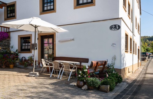 Merschbach Apartamento | Apartamento en Merschbach con jardםn