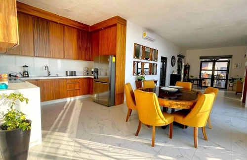 Colonia 5 de Diciembre Apartamento | Apartment in Puerto Vallarta center, 6 people