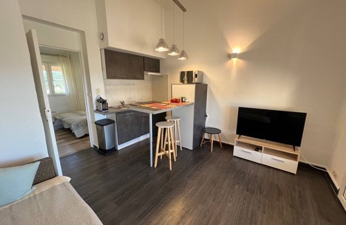 Porto-Vecchio Apartamento | Apartamento en residencia con piscina, vistas al mar y terraza.
