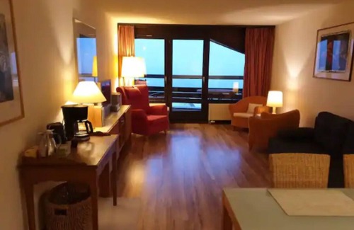 Beatenberg Apartamento | Apartment in the hotel with a view of the mountains and lake!